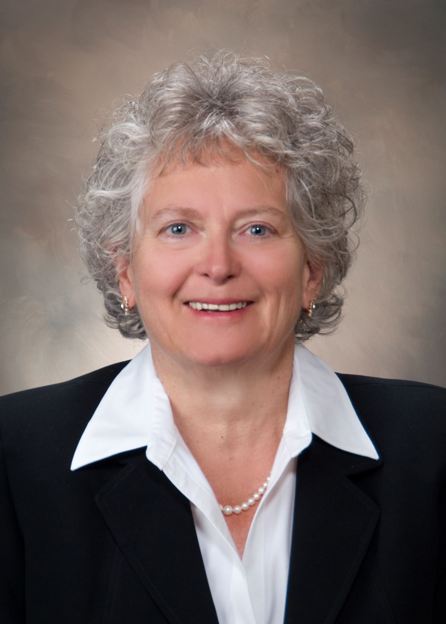 Robertson Photo 97698_0016_5 Dianne Robertson_PHOTO(2)